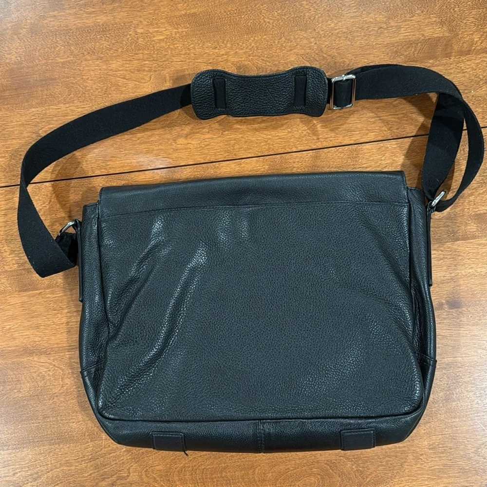 Black Leather Men's Messenger Bag